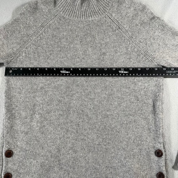 Garnet Hill 100% Cashmere Turtleneck Sweater Light Gray Button Detail Size S - Picture 5 of 10